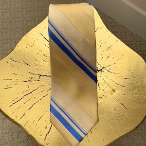 Michael Kors 100% Silk Tie. Soft Buttery Gold w/Blue Stripes.